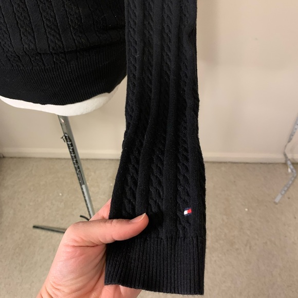 Navy Tommy Hilfiger Cable knit sweater (L) - Picture 2 of 5